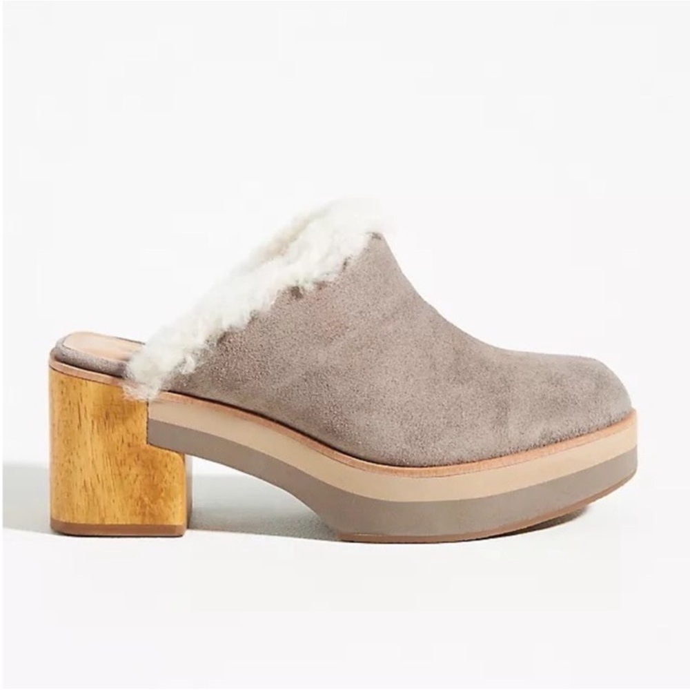 Bernardo Sky Suede Shearling Clogs Mules in Dusk